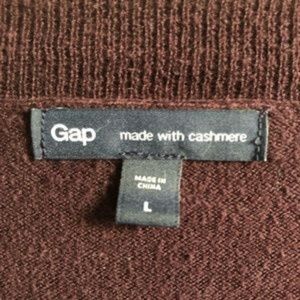 GAP Sweaters - GAP V-neck Cashmere Sweater GAP Sweaters - GAP V-neck Cashmere Sweater